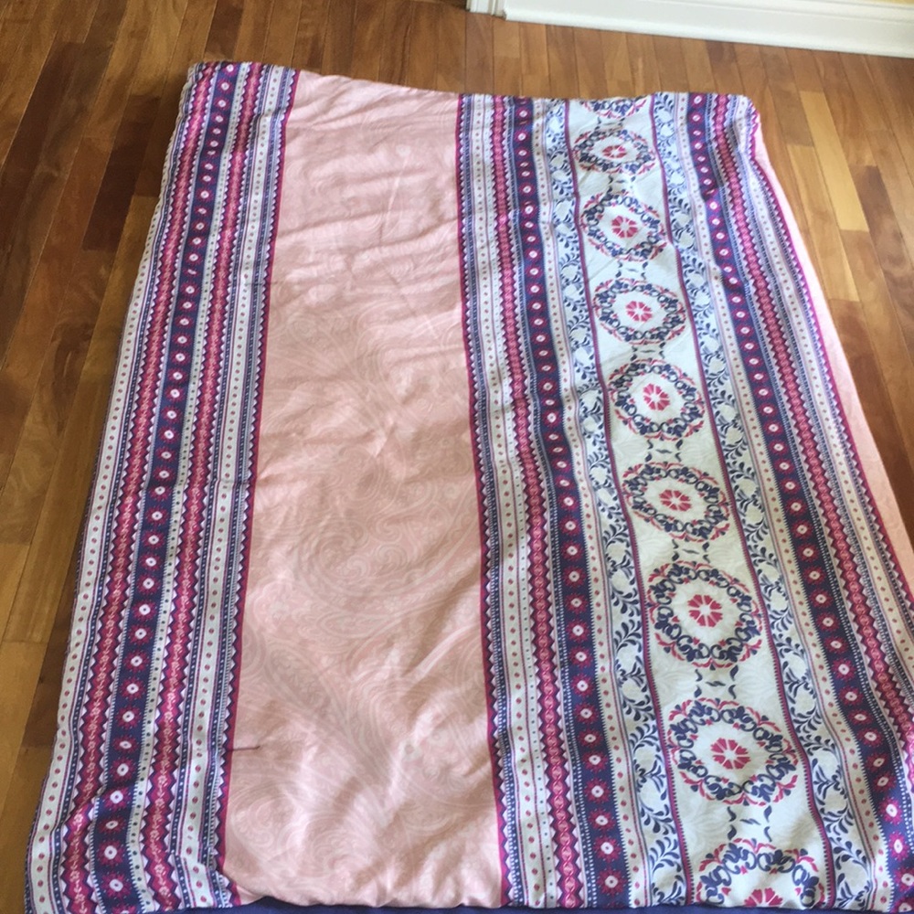Puple and pink floral/ geo multi pattern comforter